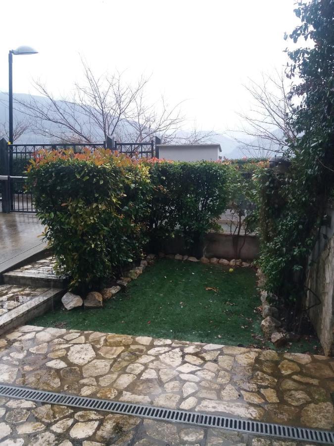 Tana Per Gli Ospiti Apartment Terni Exterior photo